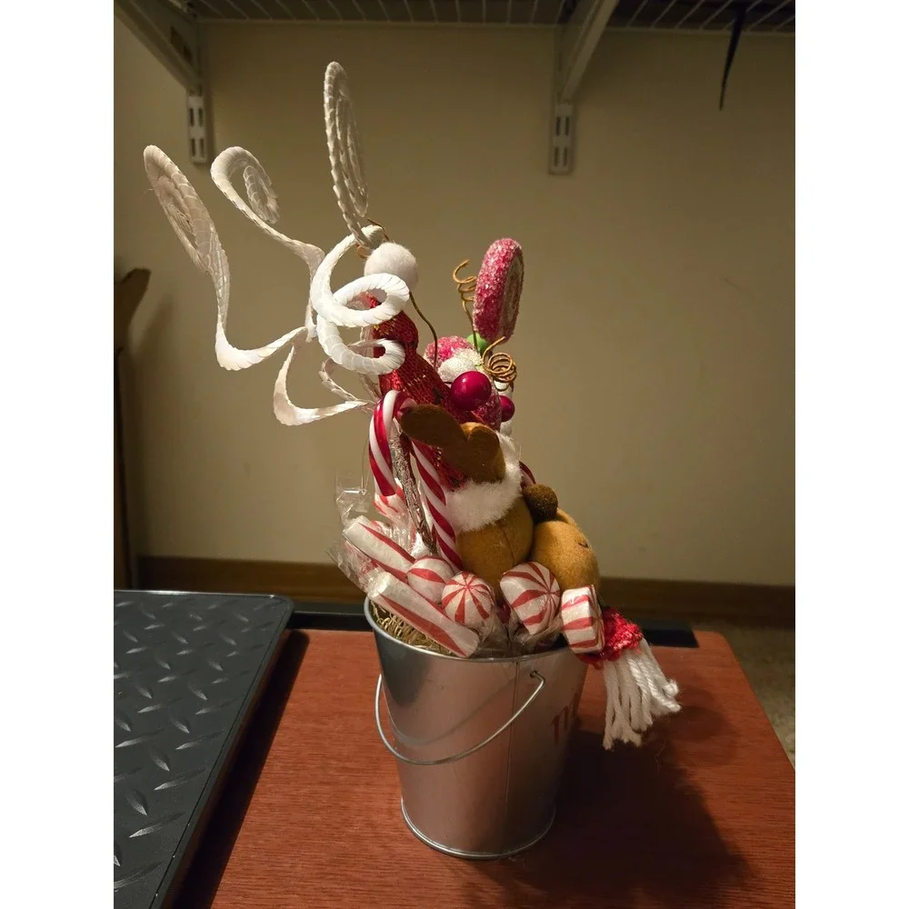 Christmas Reindeer Candy Centerpiece Merry Christmas Metal Bucket Decoration